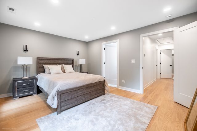 1952 N Bissell Street, Chicago, IL 60614
