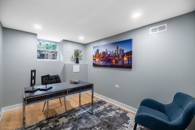 1952 N Bissell Street, Chicago, IL 60614