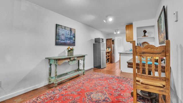 424 Apodaca Hill, Santa Fe, NM 87501