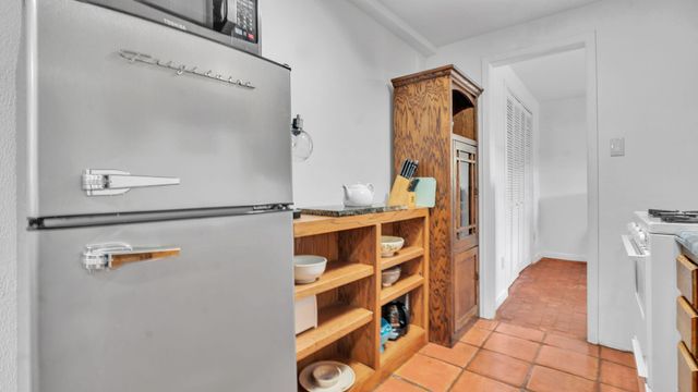 424 Apodaca Hill, Santa Fe, NM 87501