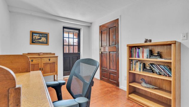 424 Apodaca Hill, Santa Fe, NM 87501