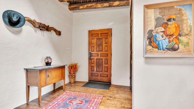 424 Apodaca Hill, Santa Fe, NM 87501