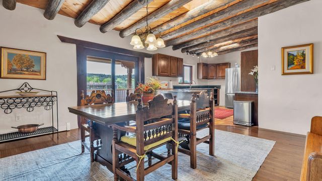 424 Apodaca Hill, Santa Fe, NM 87501