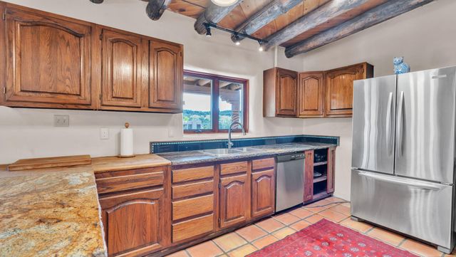 424 Apodaca Hill, Santa Fe, NM 87501