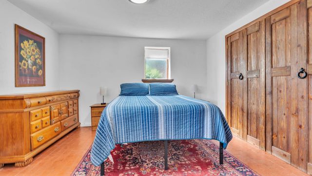 424 Apodaca Hill, Santa Fe, NM 87501
