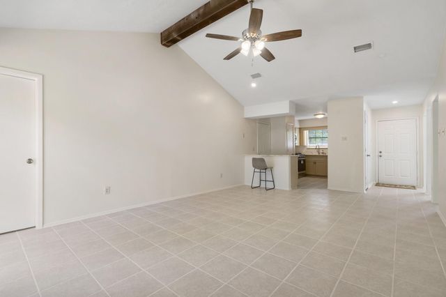 72 Oldstream Court, The Woodlands, TX 77381