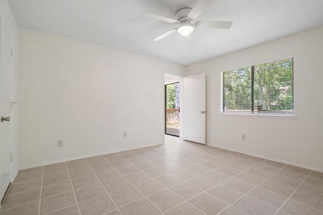 72 Oldstream Court, The Woodlands, TX 77381