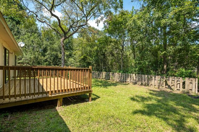 72 Oldstream Court, The Woodlands, TX 77381