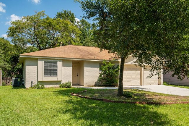 72 Oldstream Court, The Woodlands, TX 77381