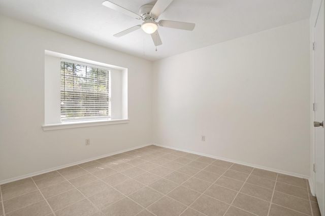 72 Oldstream Court, The Woodlands, TX 77381