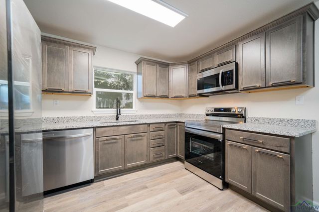 714 FM 2088, Gilmer, TX 75644