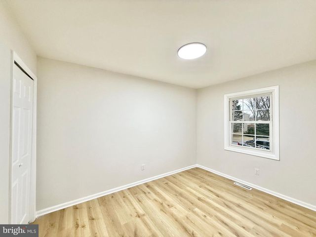 4 ALTAIR CT, Turnersville, NJ 08012