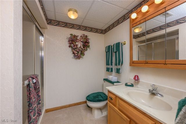 986 S Azalea Boulevard, Barberton, OH 44203