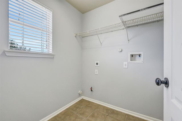 1902 Highland Point Court, Pearland, TX 77581