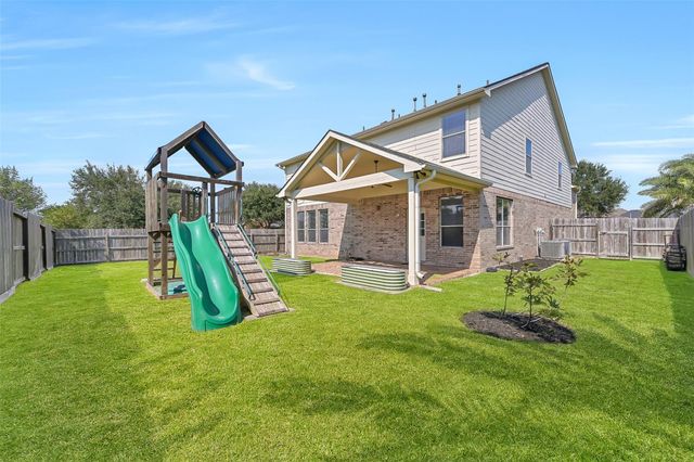 1902 Highland Point Court, Pearland, TX 77581
