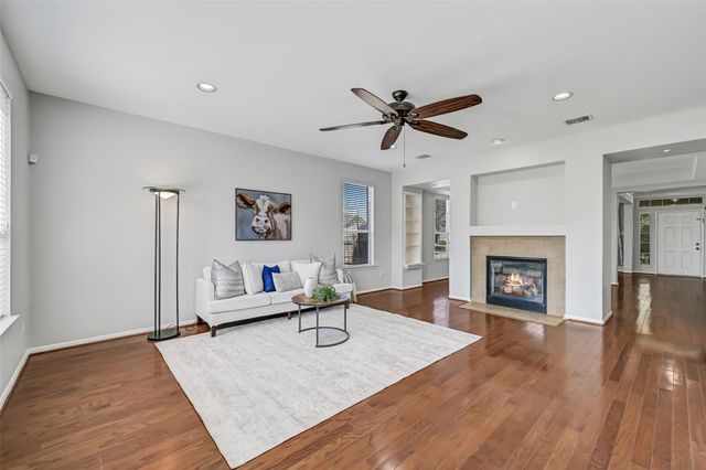 1902 Highland Point Court, Pearland, TX 77581