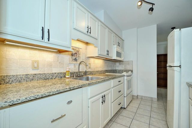 320 Fort Duquesne BOULEVARD 16A, Downtown Pgh, PA 15222