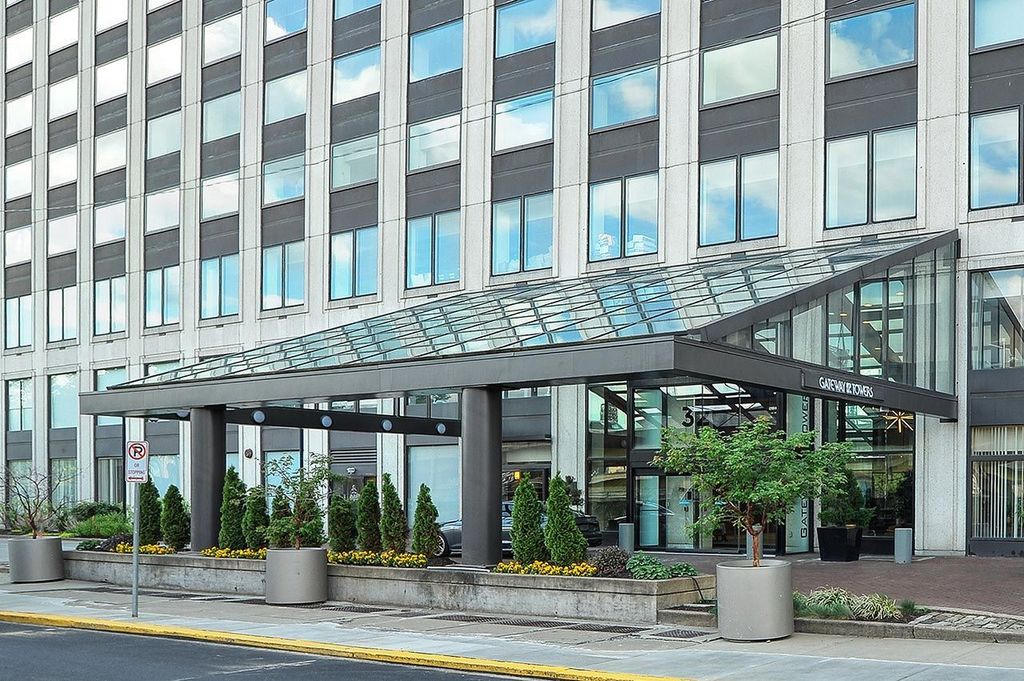 320 Fort Duquesne BOULEVARD 16A, Downtown Pgh, PA 15222