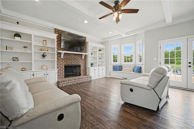 2704 Indian Creek CT, Virginia Beach, VA 23457