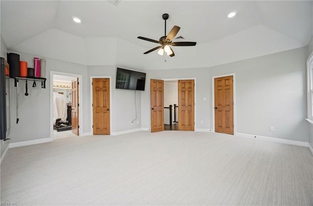 2704 Indian Creek CT, Virginia Beach, VA 23457