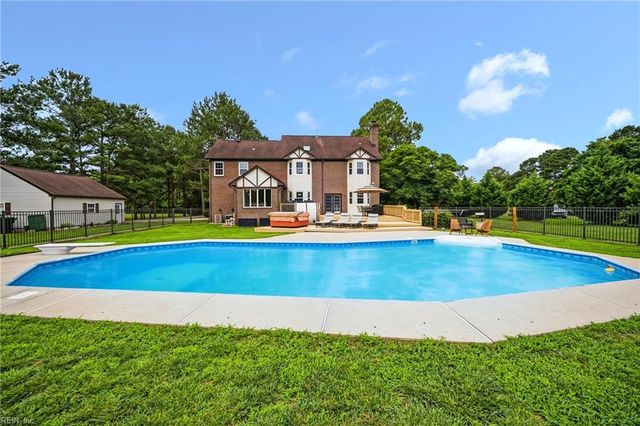 2704 Indian Creek CT, Virginia Beach, VA 23457