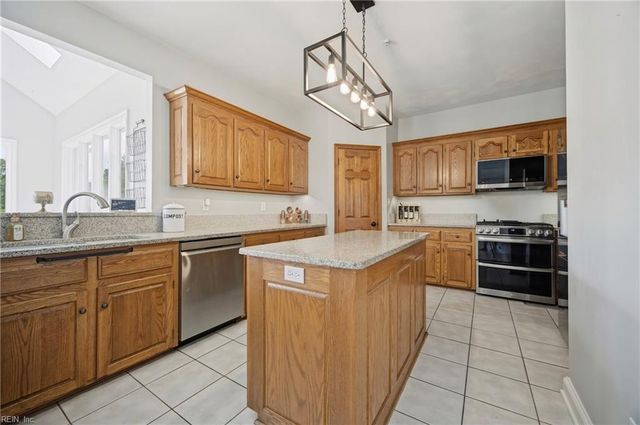 2704 Indian Creek CT, Virginia Beach, VA 23457