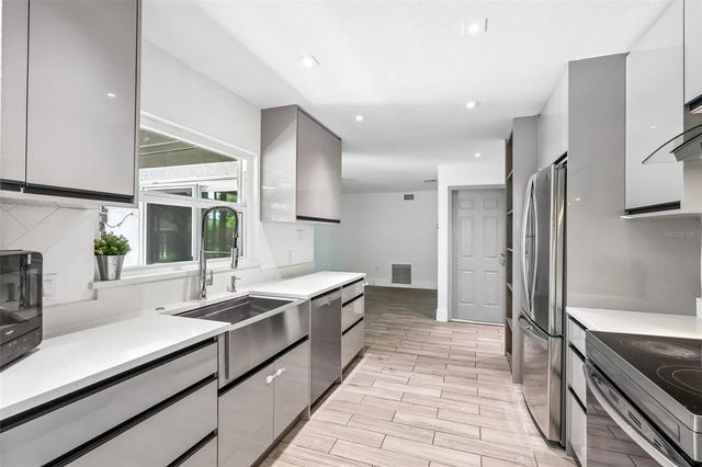 8558 CEDAR COVE DRIVE, Orlando, FL 32819
