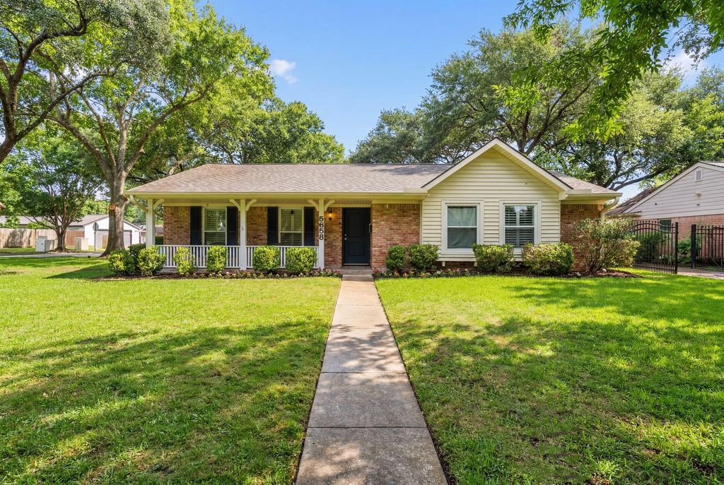 5658 Cartagena Street, Houston, TX 77035