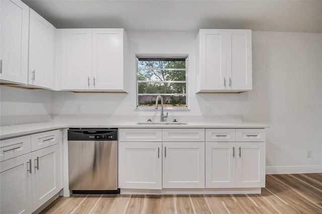 5232 CRISFIELD COURT, Orlando, FL 32808