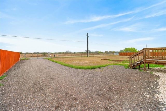 12601 CR 1296, Sinton, TX 78387