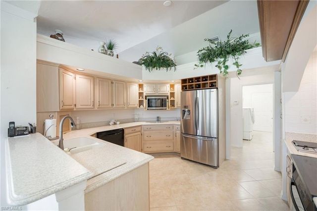 867 Saint Andrews BLVD, Naples, FL 34113