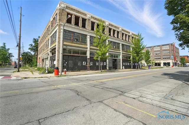 1301 Adams Street, Toledo, OH 43604