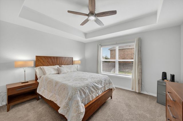 1601 Luke Street, Ennis, TX 75119