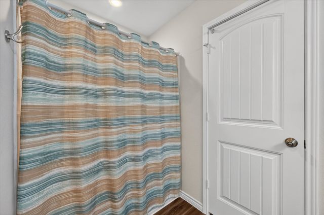 1601 Luke Street, Ennis, TX 75119