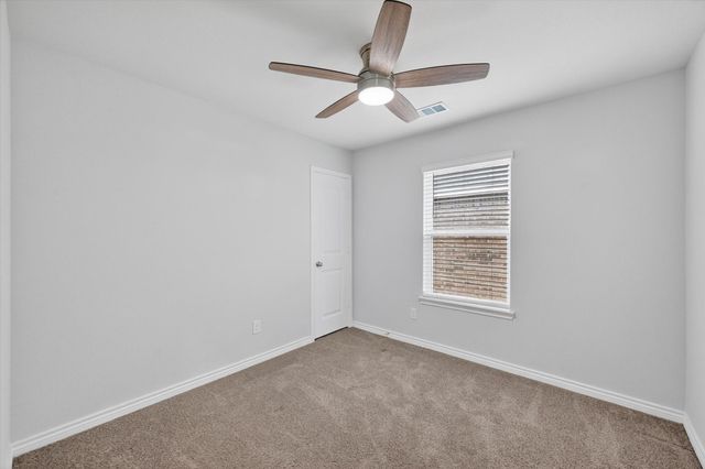 1601 Luke Street, Ennis, TX 75119