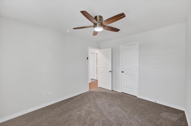 1601 Luke Street, Ennis, TX 75119