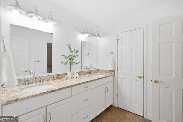 56 Bonnie Lane NW, Lilburn, GA 30047