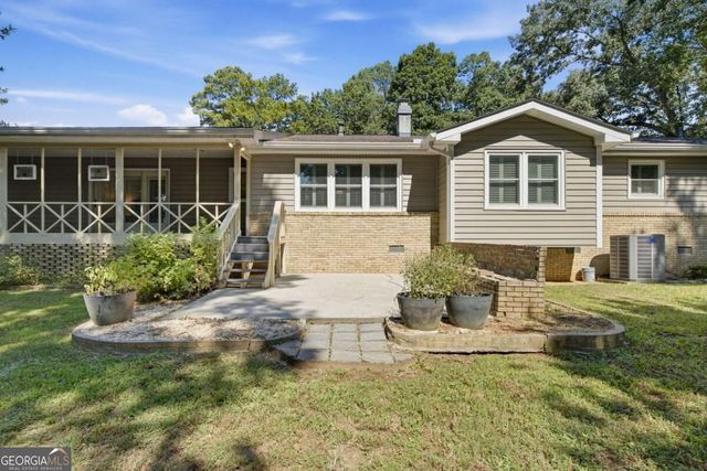 56 Bonnie Lane NW, Lilburn, GA 30047