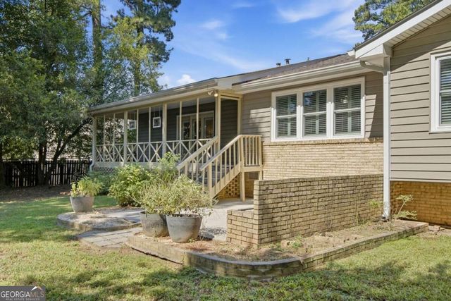 56 Bonnie Lane NW, Lilburn, GA 30047