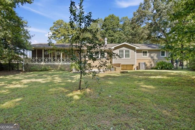 56 Bonnie Lane NW, Lilburn, GA 30047