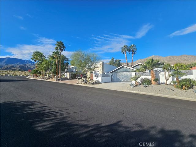 54925 Avenida Alvarado, La Quinta, CA 92253