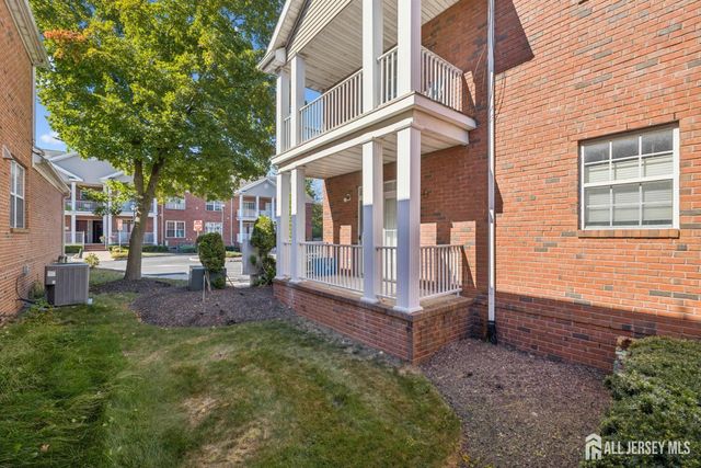 21 Park Square, Metuchen, NJ 08840