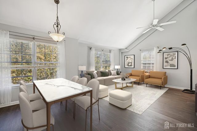 21 Park Square, Metuchen, NJ 08840