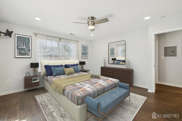 21 Park Square, Metuchen, NJ 08840