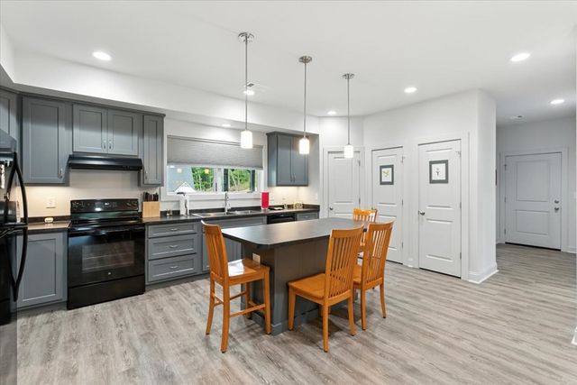 500 Brown Deer Drive, Talking Rock, GA 30175