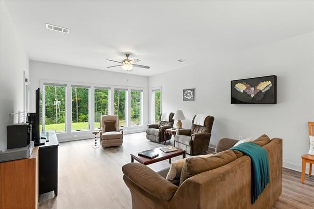 500 Brown Deer Drive, Talking Rock, GA 30175