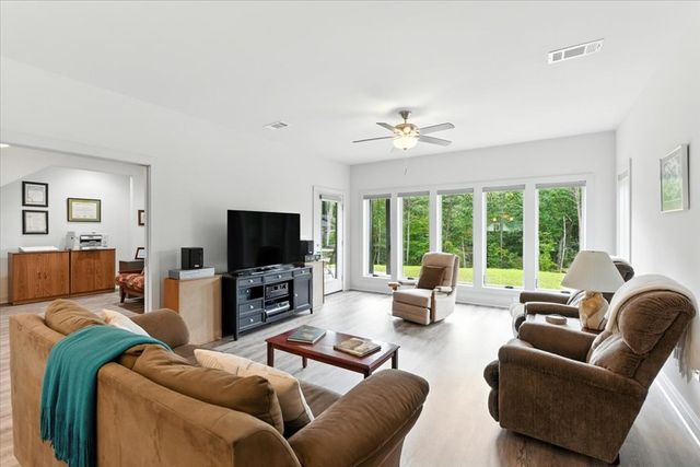 500 Brown Deer Drive, Talking Rock, GA 30175