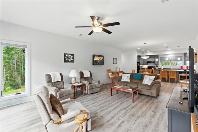 500 Brown Deer Drive, Talking Rock, GA 30175