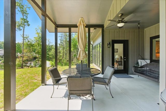 500 Brown Deer Drive, Talking Rock, GA 30175