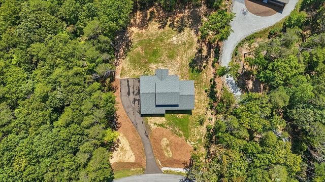 500 Brown Deer Drive, Talking Rock, GA 30175